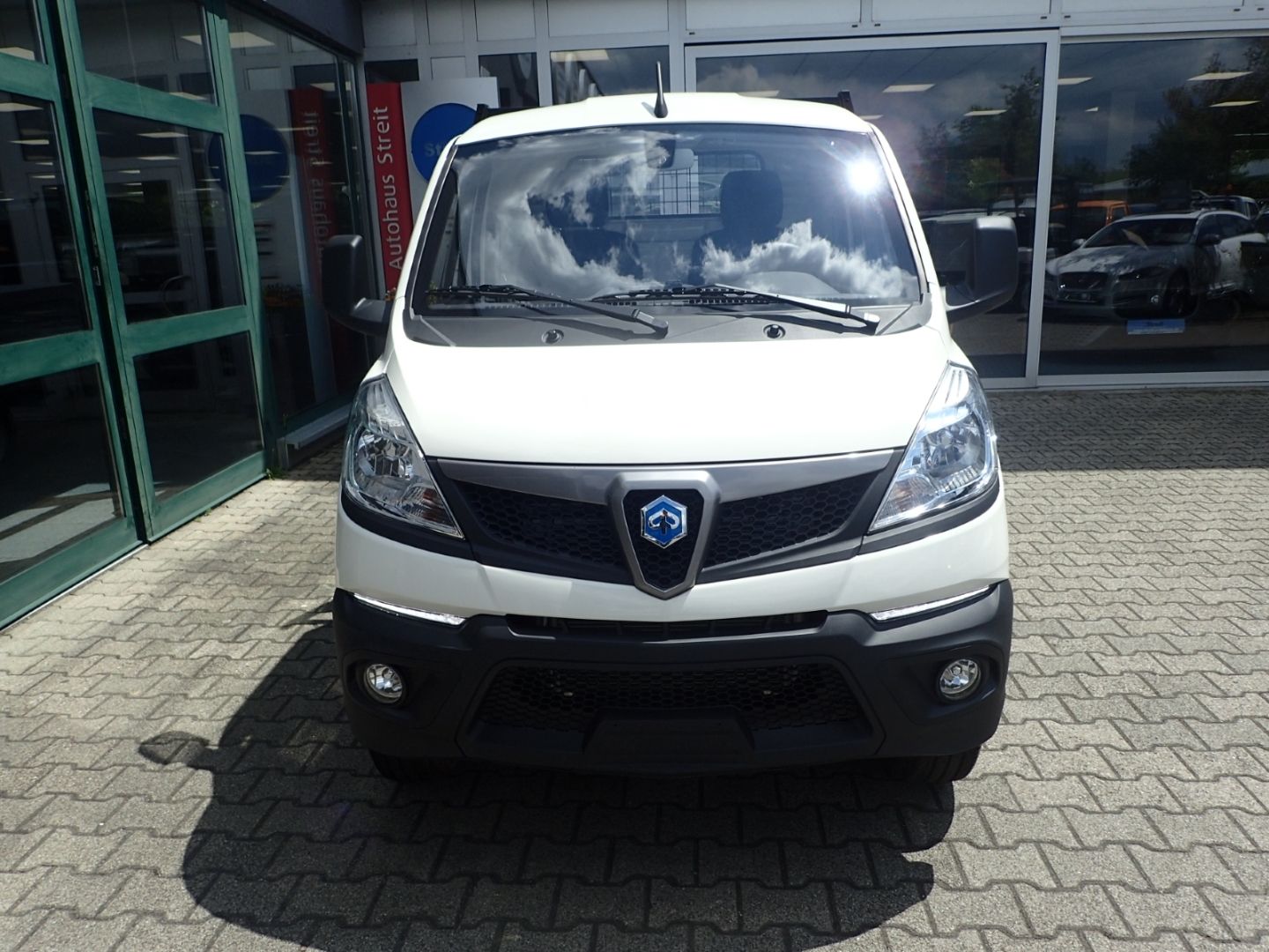 Fahrzeugabbildung Piaggio Porter NP6 Twinwheel Kipper 3,08m Pritschenlänge