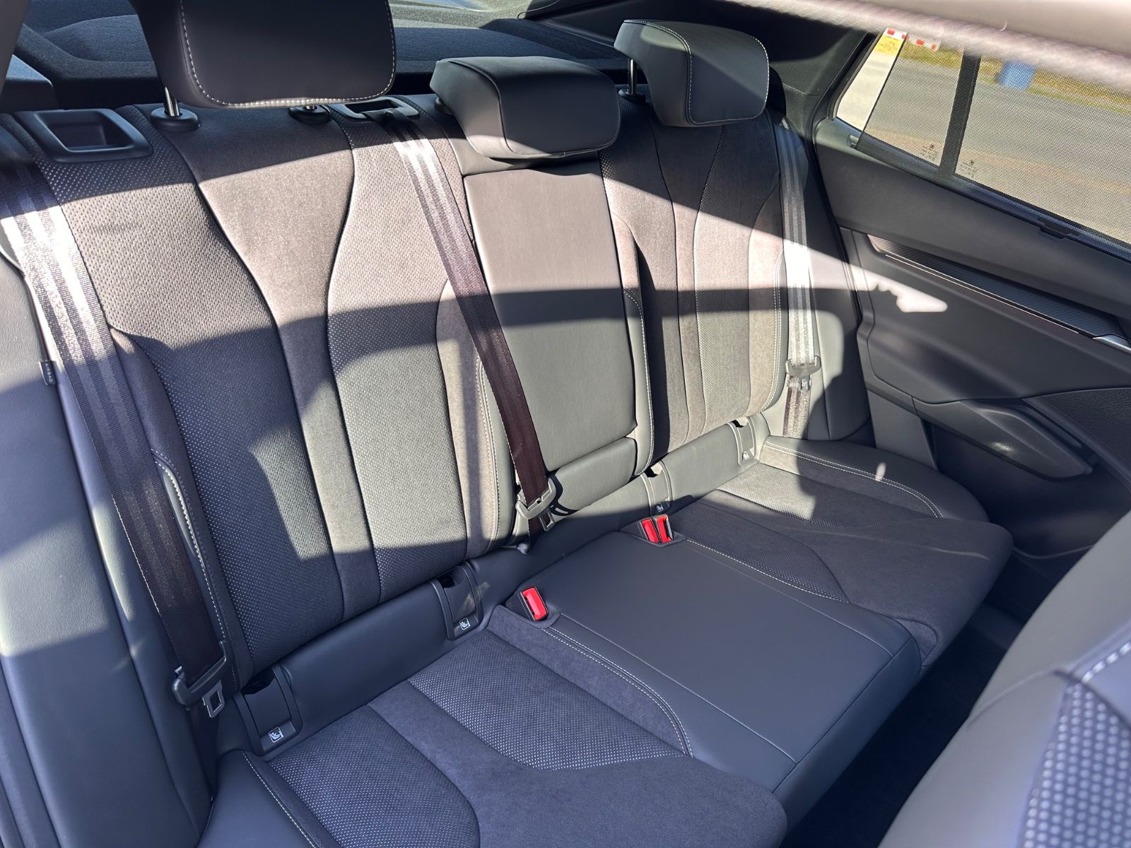Fahrzeugabbildung SKODA Enyaq Coupé 85 Sportline Pano/Matrix/ACC/APP/21"