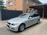 BMW 320i Benziner Automatik Panorama TÜV-N... - BMW 320 aus 2007: Kombi, 320i