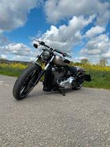 Harley-Davidson Breakout 114 FXBRS Softail - HARLEY-DAVIDSON SOFTAIL BREAKOUT