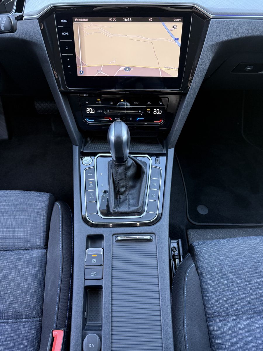 Fahrzeugabbildung Volkswagen Passat Variant GTE R-Line NAV+LED+360°+ACC+18ZO