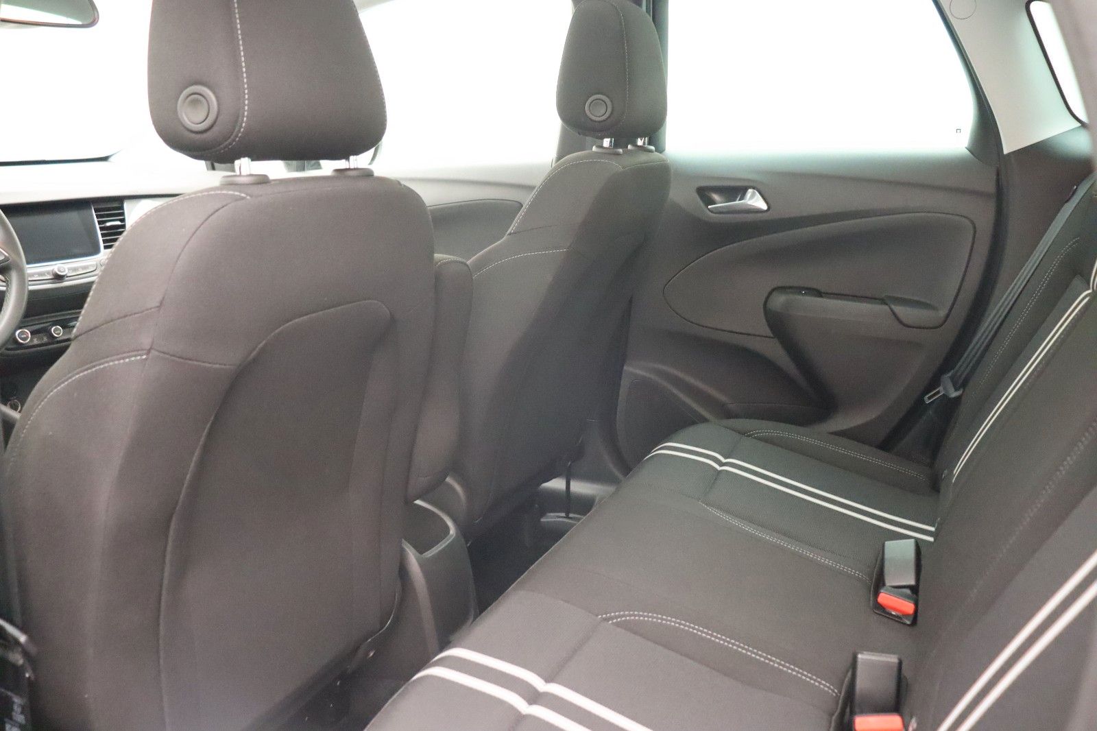 Fahrzeugabbildung Opel Crossland 1.2 Elegance PANO LED NAVI