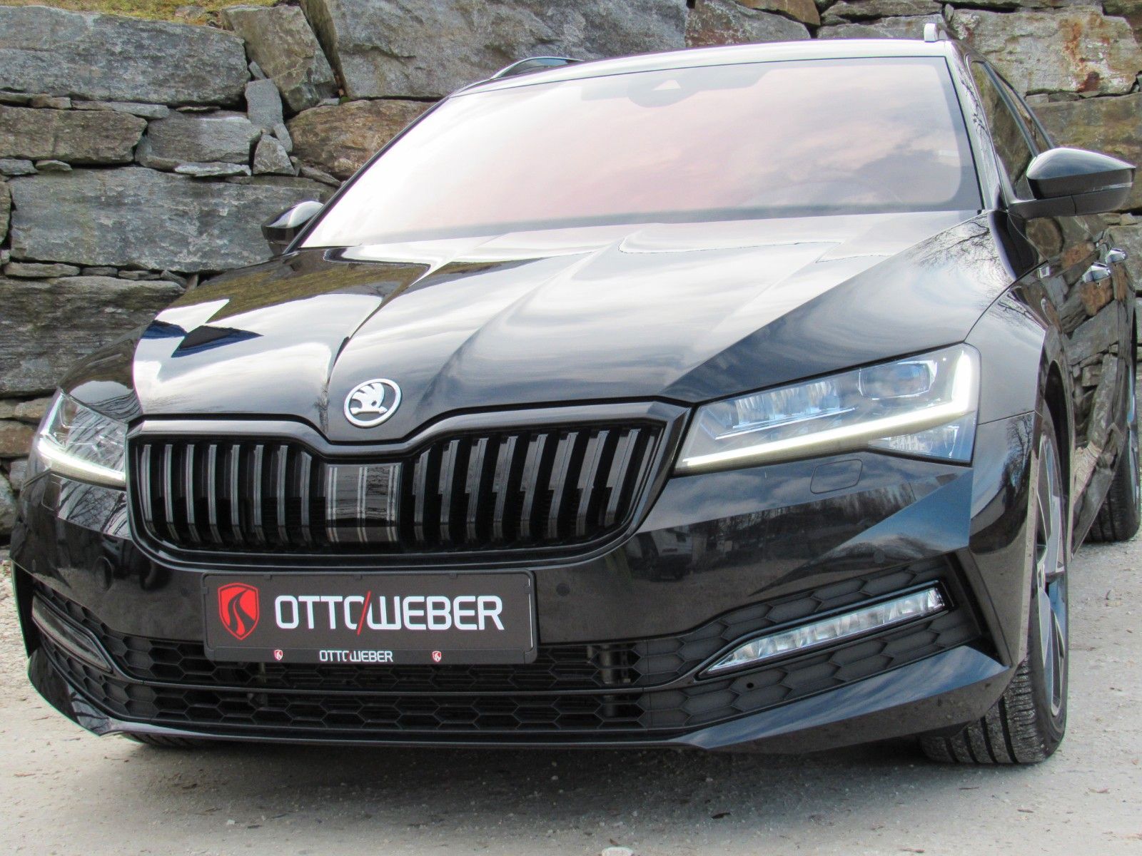 Skoda Superb 2.0 TDI DSG Sportline 4x4 BSD AHK PLA ACC imagem 2