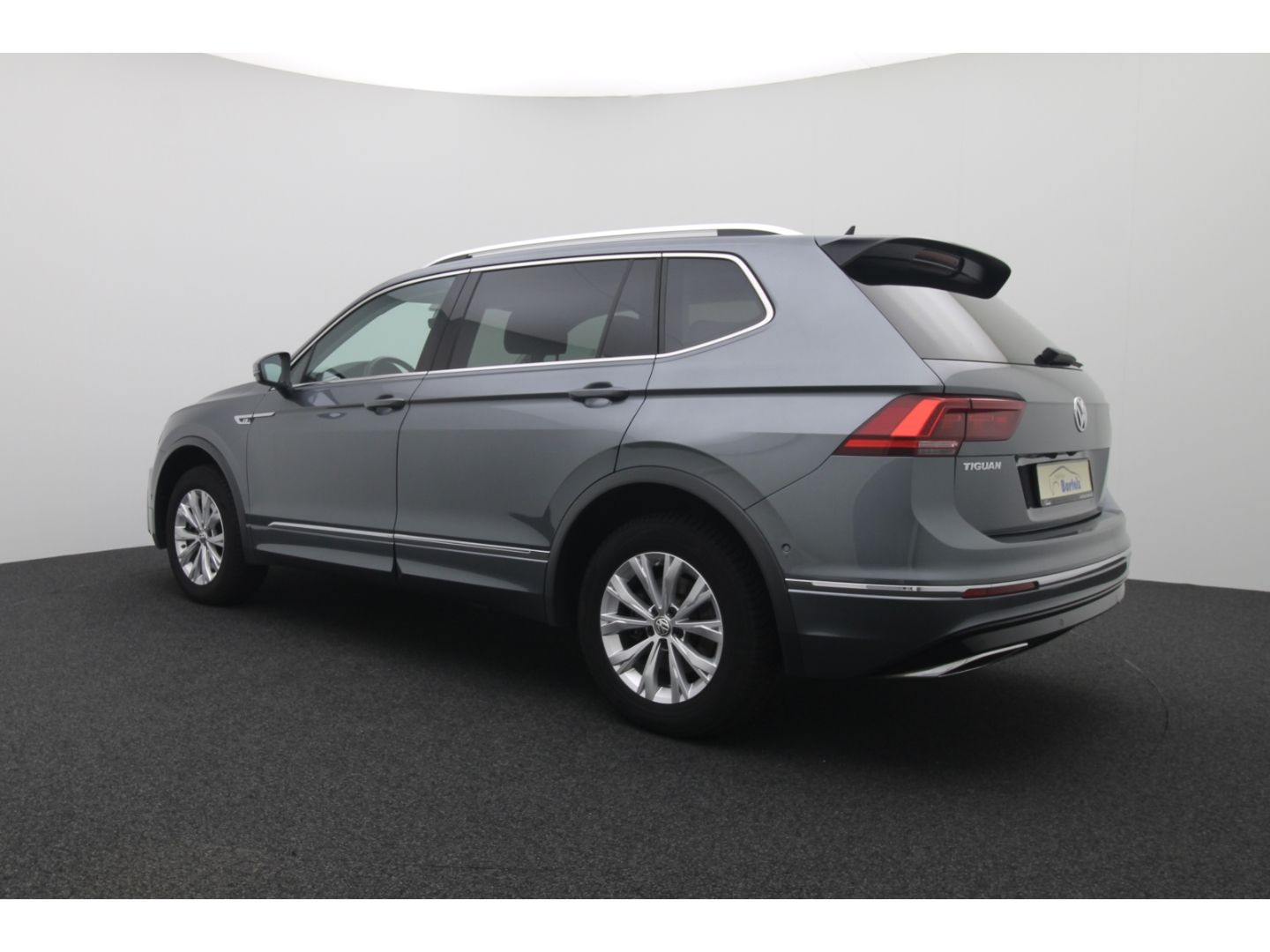 Fahrzeugabbildung Volkswagen Tiguan Allspace Highline R-Line AHK schwenkbar