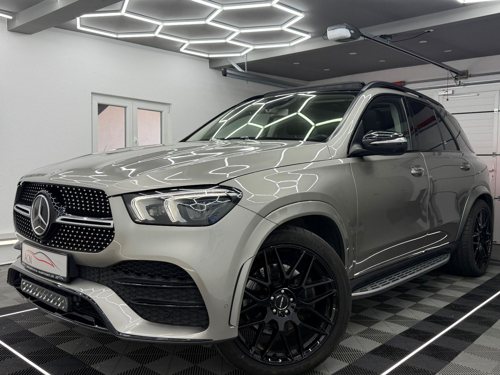 Fahrzeugabbildung Mercedes-Benz GLE 400 d 4Matic AMG-LINE/DISTRONIC+/AHK/7-SITZE