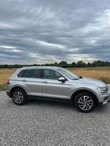 Volkswagen Tiguan 1.4 TSI ACT DSG SOUND SOUND - Volkswagen Tiguan SOUND mit Benzin-Antrieb