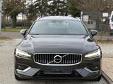 Volvo V60 PDC B4 D Geartronic Inscription  - Volvo V60: Von Privat