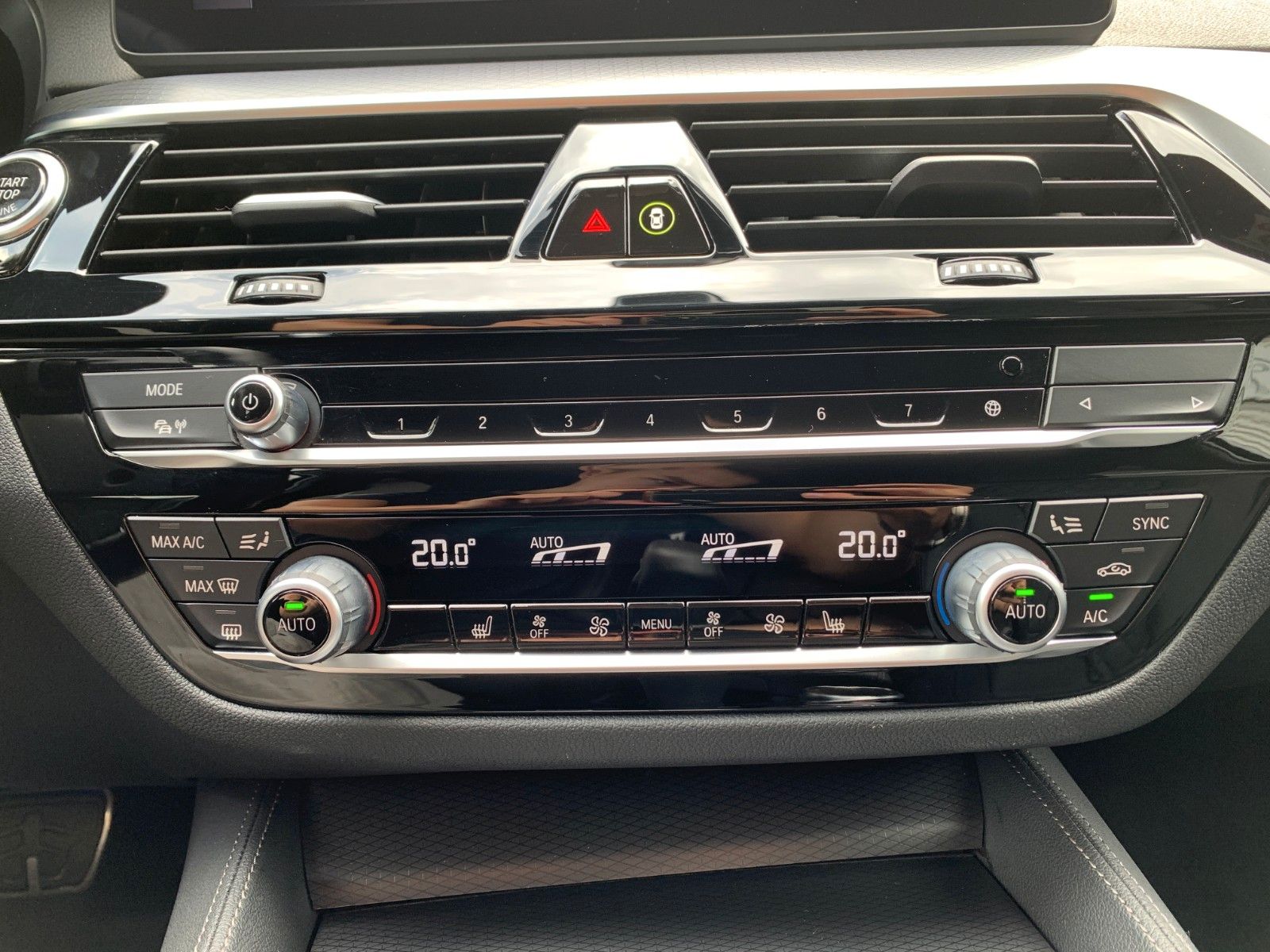 BMW 520i M-Sport Limousine LED+HiFi+DrivAssist+LEDER foto 14