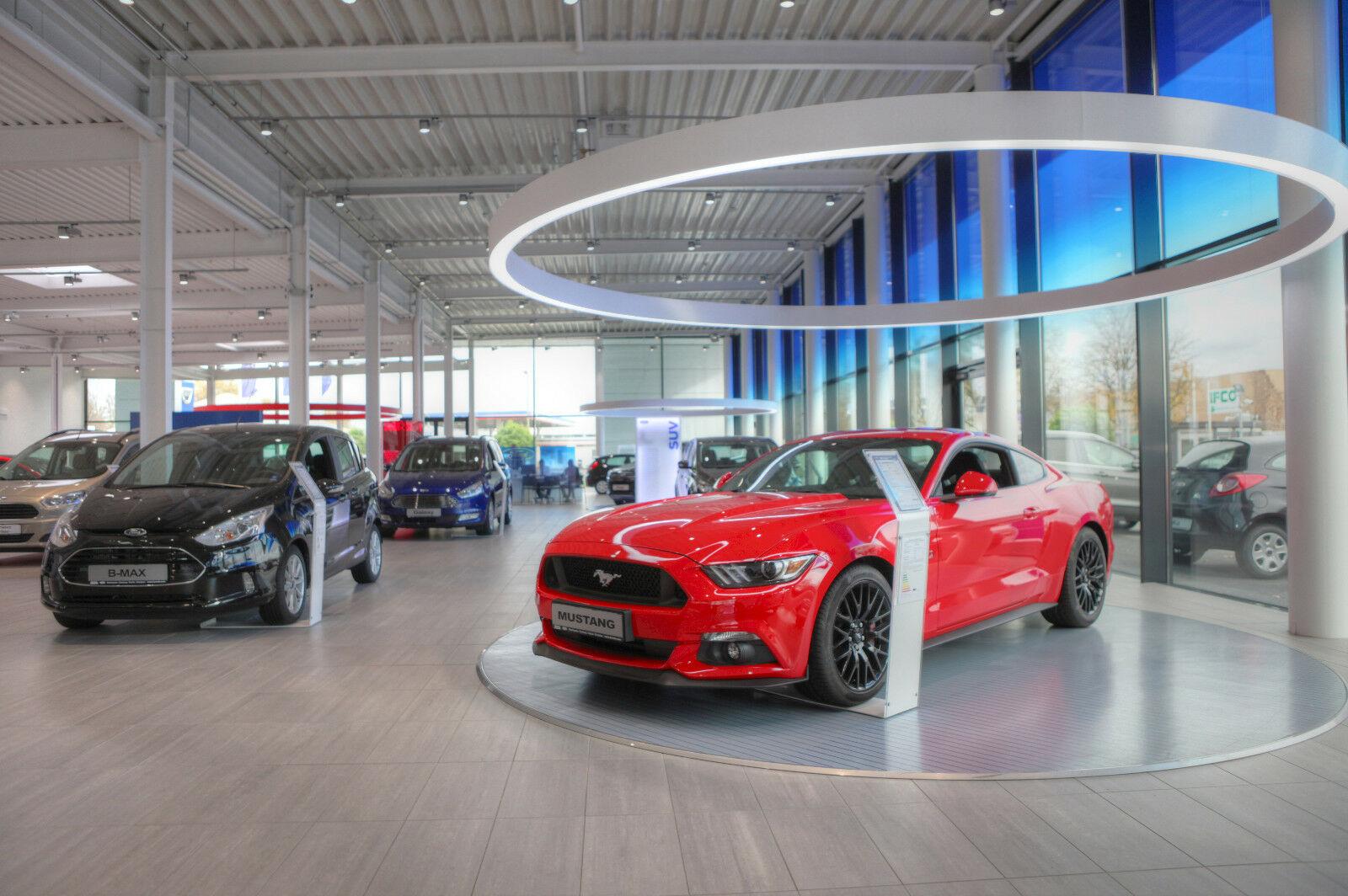 showroom-image-top