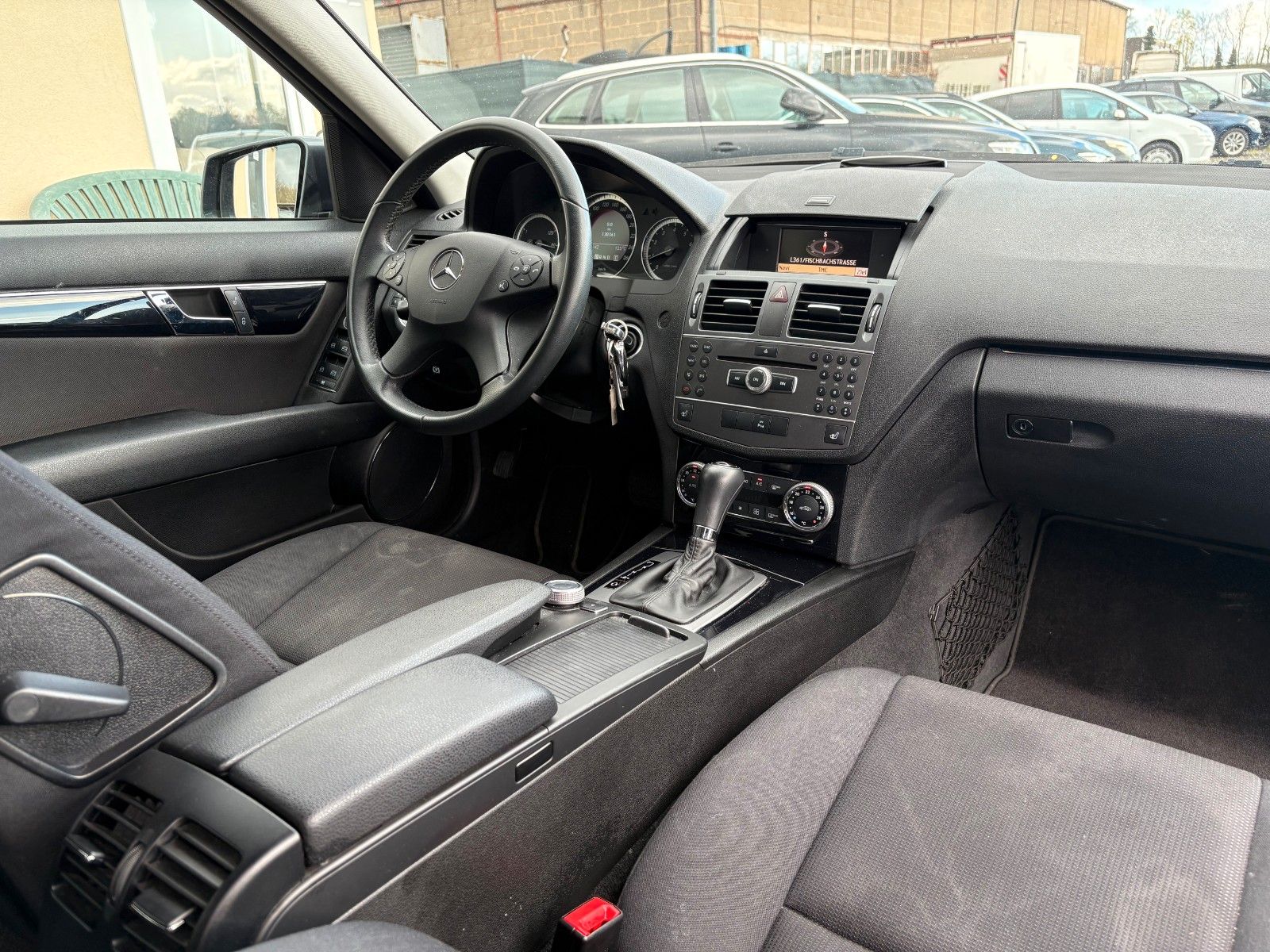 Fahrzeugabbildung Mercedes-Benz C 180 T CGI BE Aut Navi SHZ Classic PDC Tempomat