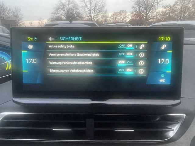 Fahrzeugabbildung Peugeot 3008 GT PlugIn Hybrid4 300 e-EAT8