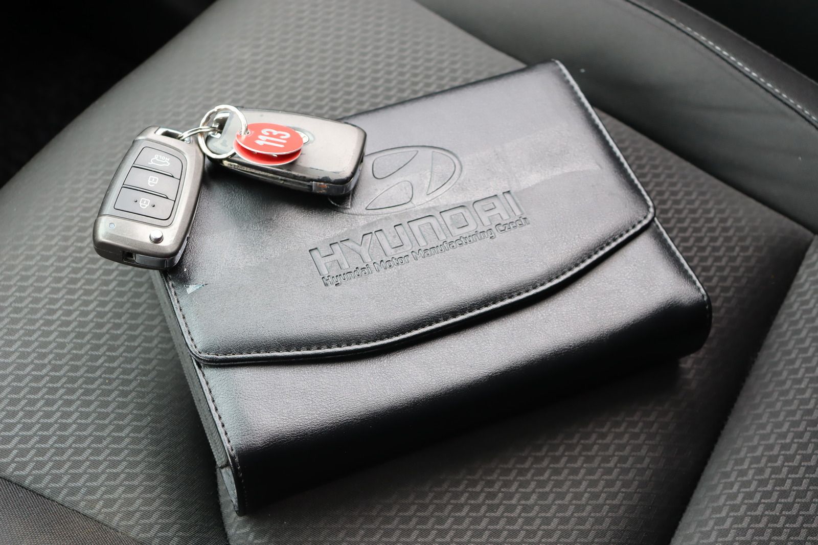 Fahrzeugabbildung Hyundai i30 T- GDi CW Family + * LED * Navi * DAB+ *