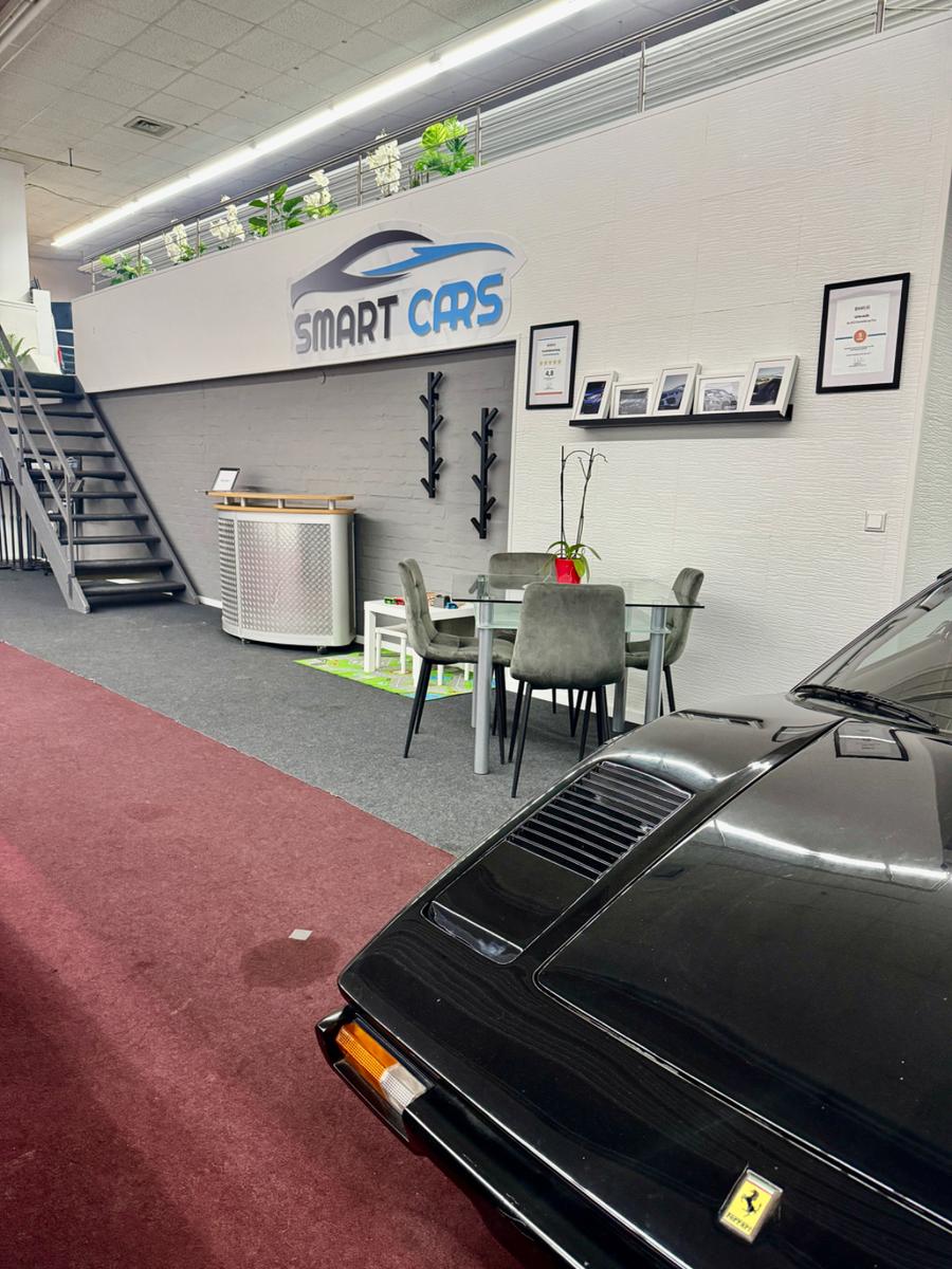 showroom-image-top