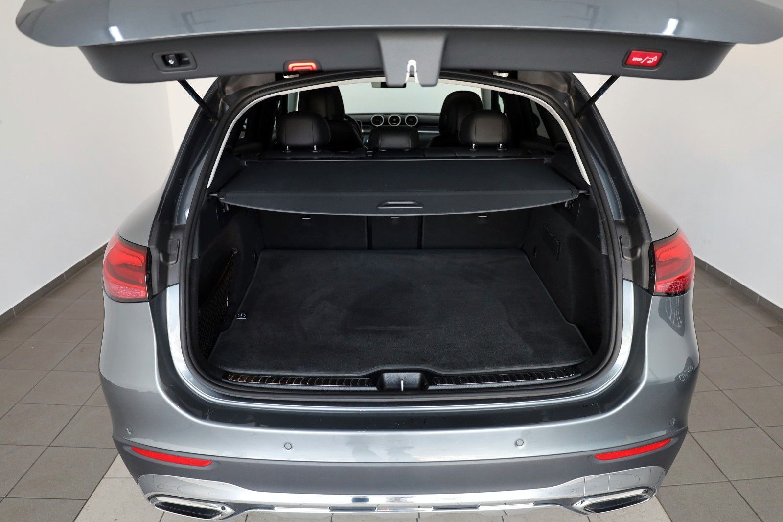 Fahrzeugabbildung Mercedes-Benz GLC 220d 4M Avantgarde,Leder,Navi,ACC,ParkPak+WR