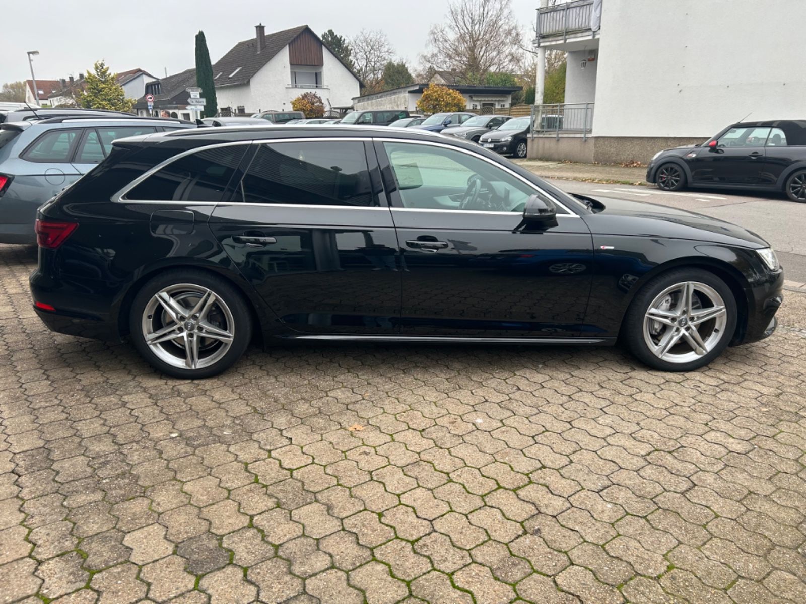 Fahrzeugabbildung Audi A4 Avant sport 2.0 TDI Navi Climatronic LED