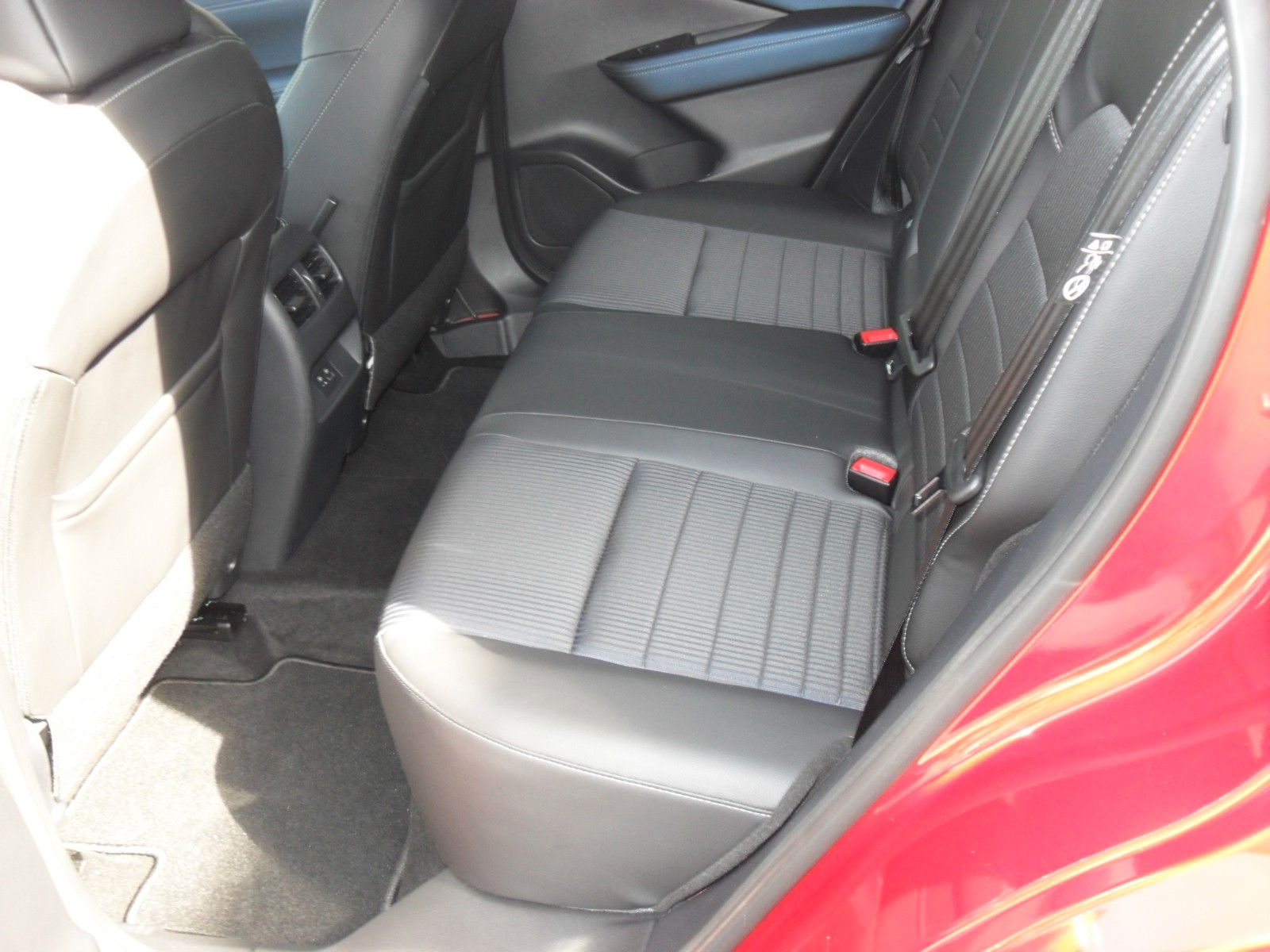 Fahrzeugabbildung Nissan Qashqai 1,3  Tekna | HeadUp | Teilleder | 360°