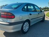 Renault Laguna TÜV bis 10/27 Anhängerkupplung - gebrauchte Renault Laguna aus dem Jahr 2000