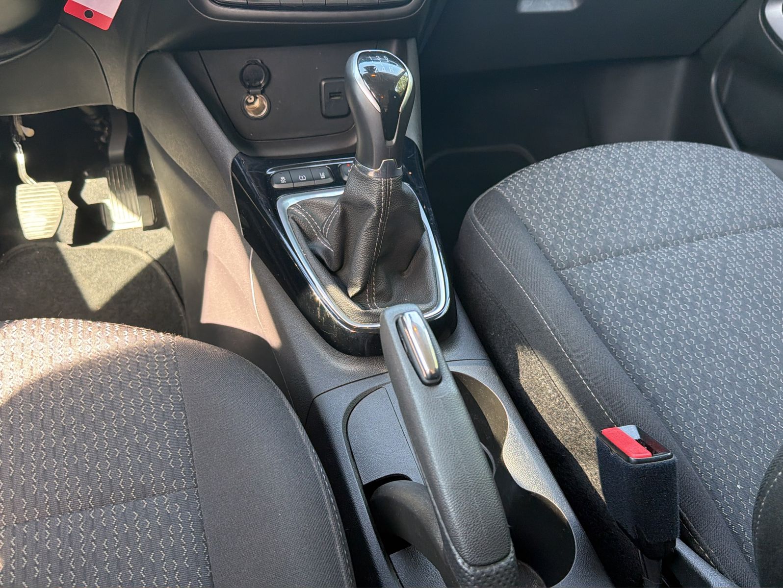 Fahrzeugabbildung Opel Crossland X Edition - 61 kW - Tempomat