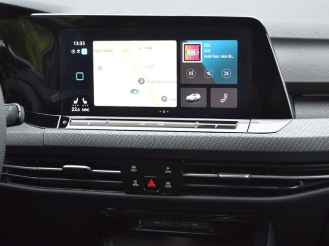 Golf VIII Variant 1.5 TSI R-Line AHK/LED/17-ZOLL