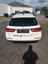 Mercedes E 200 - 5