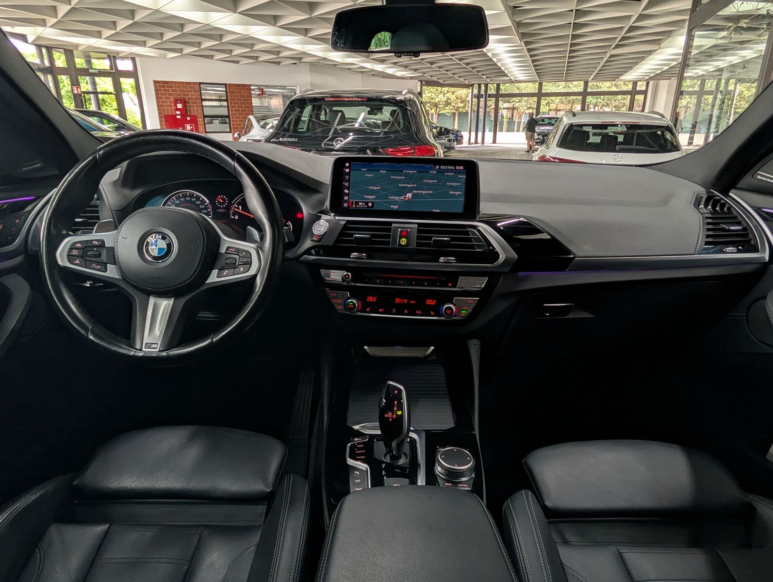 Fahrzeugabbildung BMW X4 xDrive 30 i xLine MSport Shadow PANO H&K VOLL