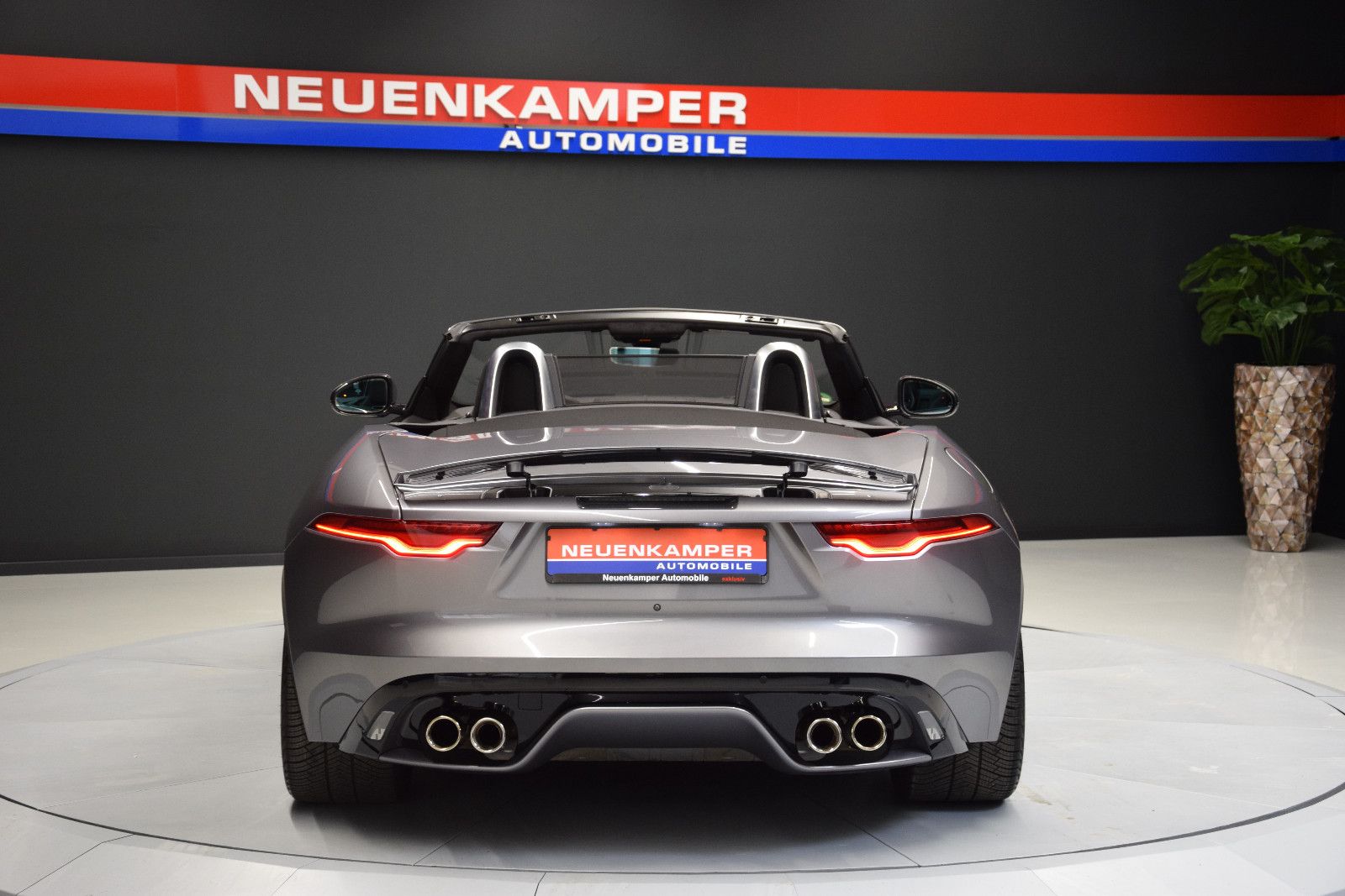 Fahrzeugabbildung Jaguar F-Type Cabrio R-Dynamic Memory Vollleder S-AGA