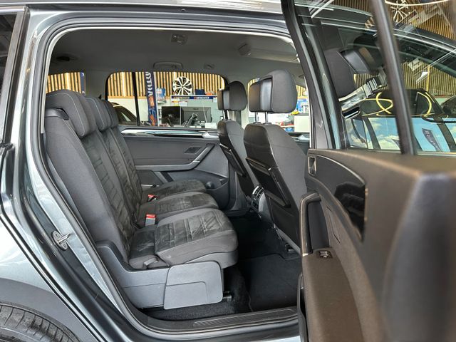 MYAUTOCENTER – Gebraucht- und Jahreswagen mit Werkstattservice in Pfaffenhofen Volkswagen Touran *7.SITZER*ACC*NAV*SZHZ*LED*ALCANTARA*