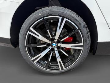 صورة مصغرة 13 لـ  BMW I5