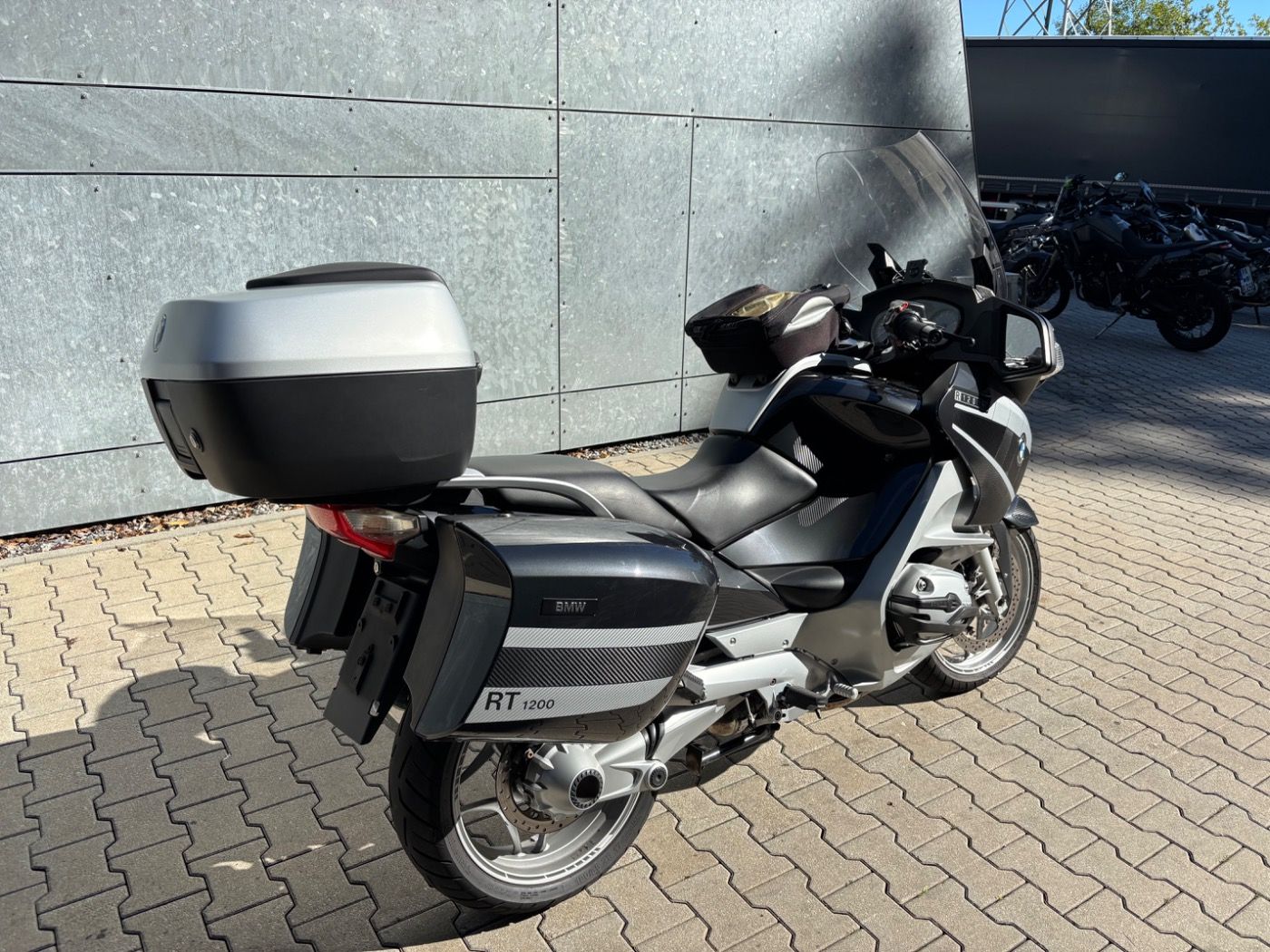 Fahrzeugabbildung BMW R 1200 RT mit Topcase