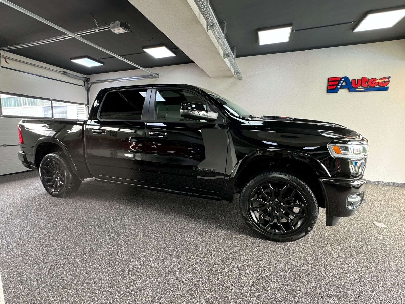 Fahrzeugabbildung Dodge RAM LIMITED HURRICANE 3.0L-HO 540 PS - RAMBOX