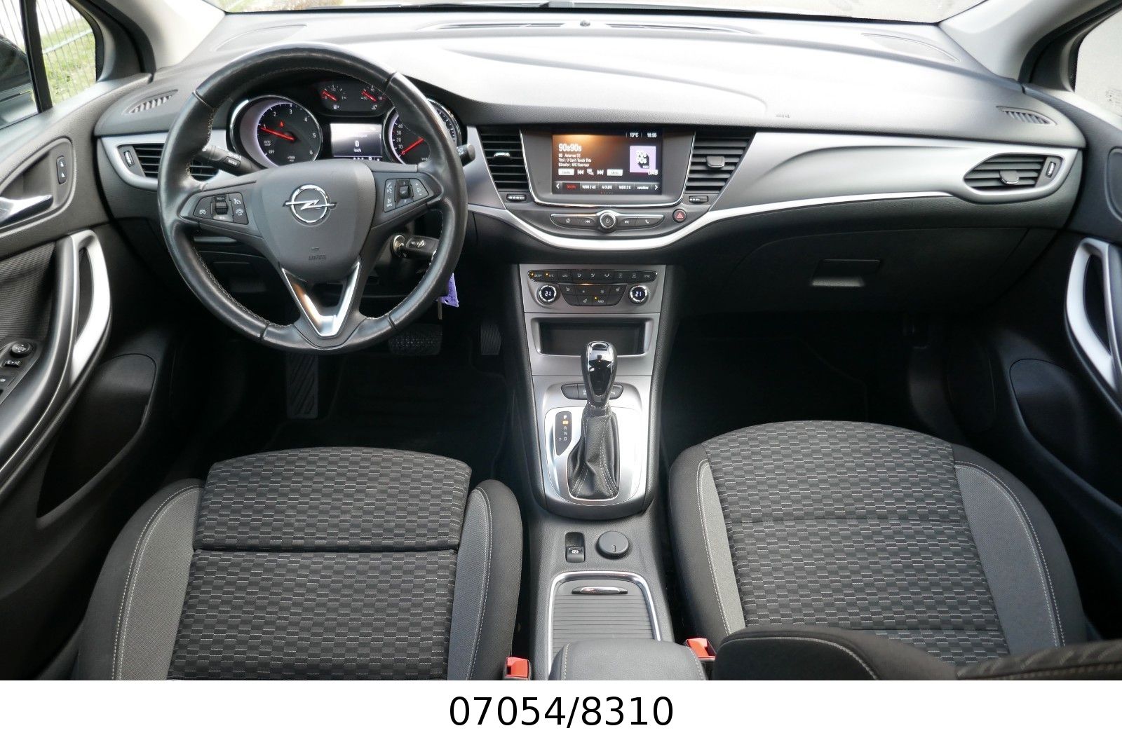 Fahrzeugabbildung Opel Astra K Sports Tourer "Edition"