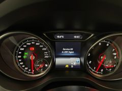 MERCEDES-BENZ GLA 250 4M*AMG LINE*PANO*LED*NAVI*KAMERA*19 ZOLL MERCEDES-BENZ GLA 250 4M*AMG LINE*PANO*LED*NAVI*KAMERA*19 ZOLL