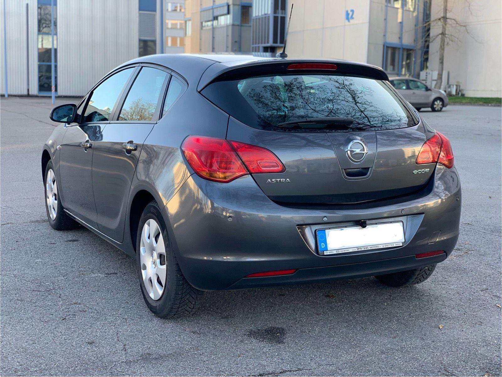 Opel Astra 2010 — двигун 101 HP (74kW)