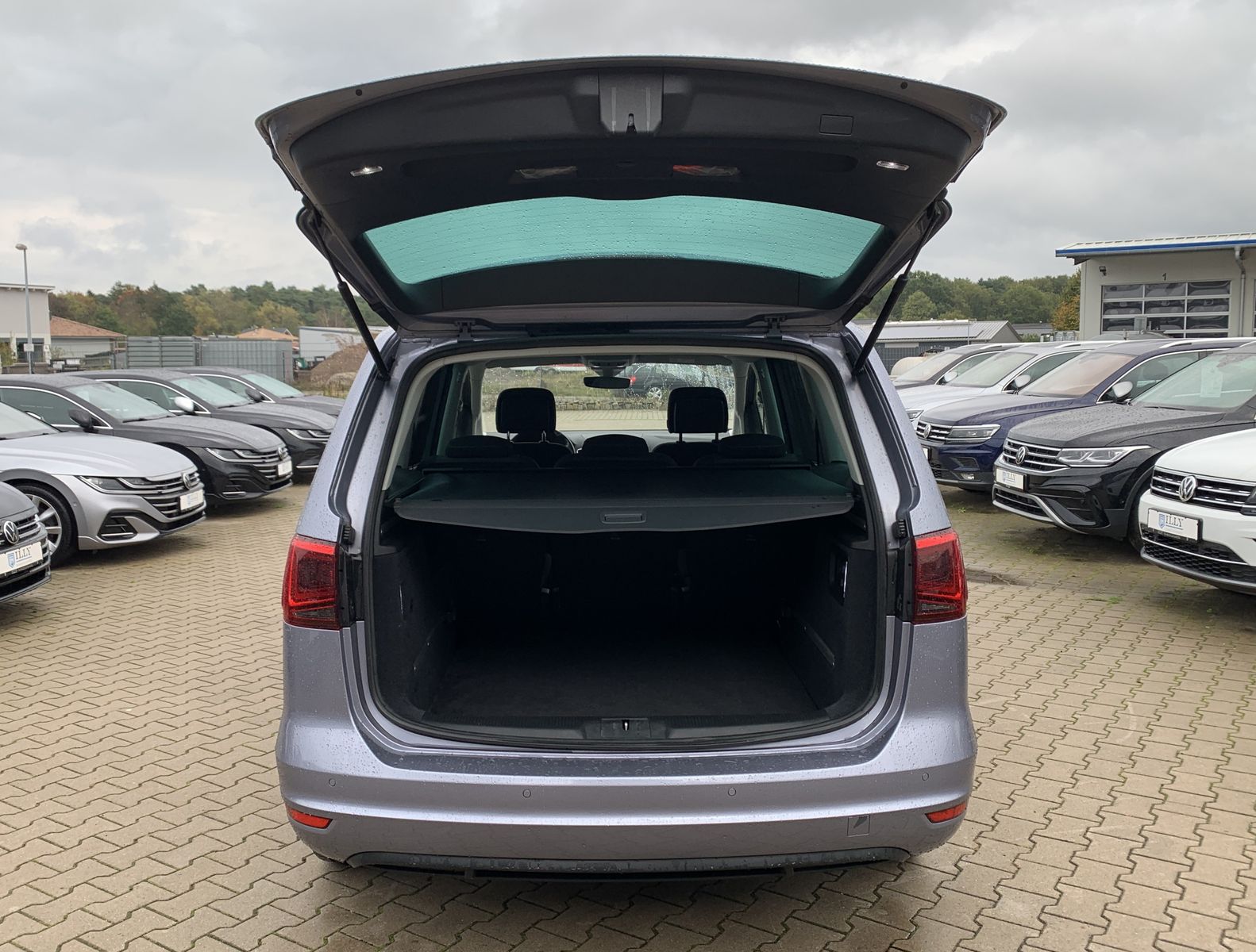 Fahrzeugabbildung SEAT Alhambra 2.0 TDI*Xcellence*AHK*LED*Cam*Navi*PDC*