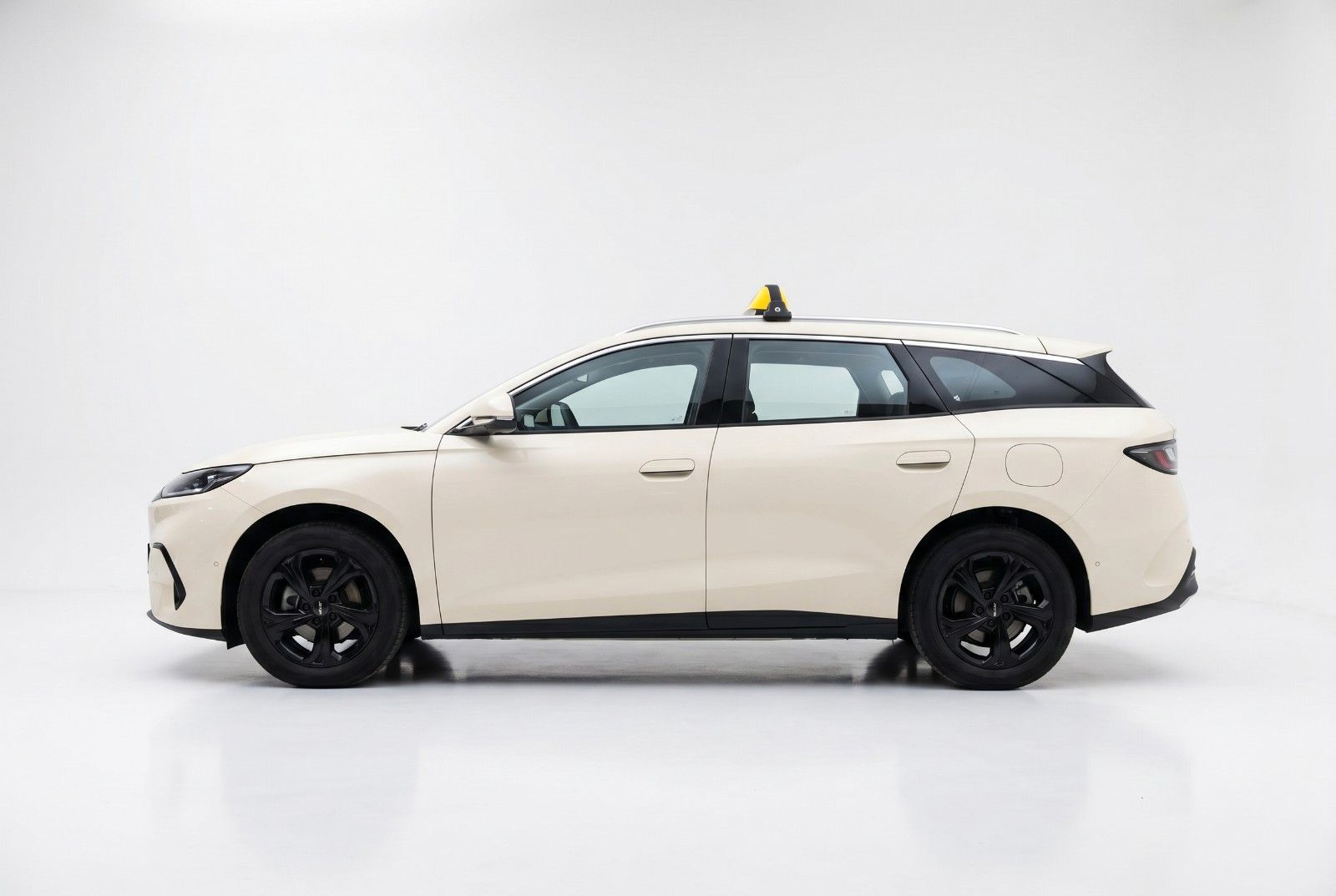 BYD SEAL 6 DM-i Touring Taxi/Mietwagen imagem 2