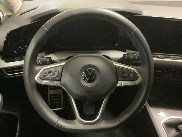 Golf Active TSI 81 kW  AZV, Navi, ACC, kamera