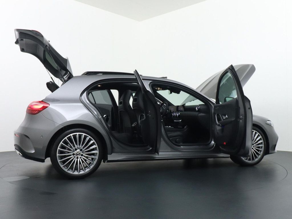 Mercedes-Benz A 180 Star Edition AMG Line | Panorama - Schiebe