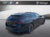 BMW 550 e xDrive Touring M Sport Leder B&W Pano AHK - BMW 5er Reihe Gebrauchtwagen in Bochum