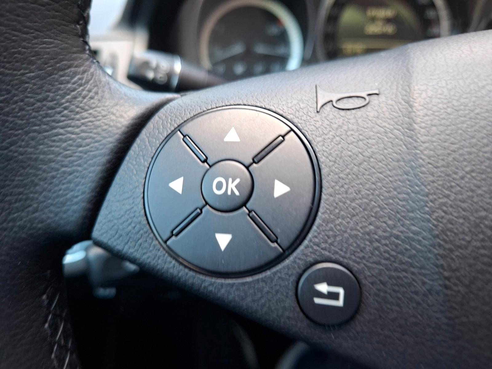 Mercedes-Benz C180 2009 — photo 31