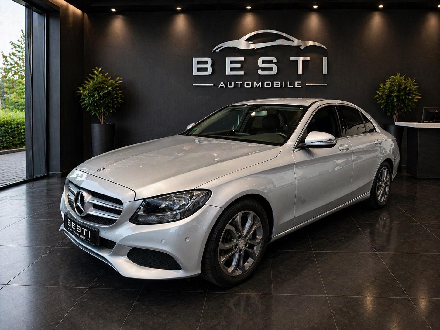 Mercedes-Benz C 200 CGI Limousine Navi Leder Automatik Kamera