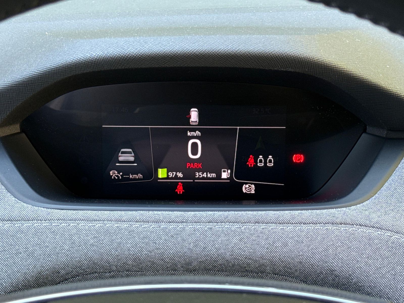 Fahrzeugabbildung SKODA Enyaq 80 Loft CCS+WÄPU+NAV+SHZ+KAM+ACC+AMBI+CARP
