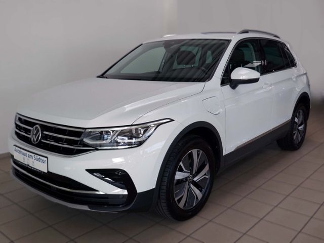 Fahrzeugabbildung Volkswagen Tiguan  Elegance 1.4 TSI eHybrid LED AHK RFK ACC