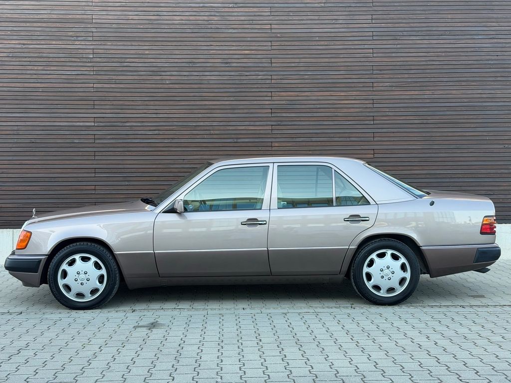 Mercedes-Benz 400
