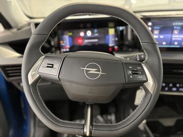 Fotografie des Opel Frontera 1.2 DI Hybrid 48V eDCT GS