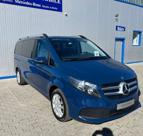 Mercedes V 220 - 3