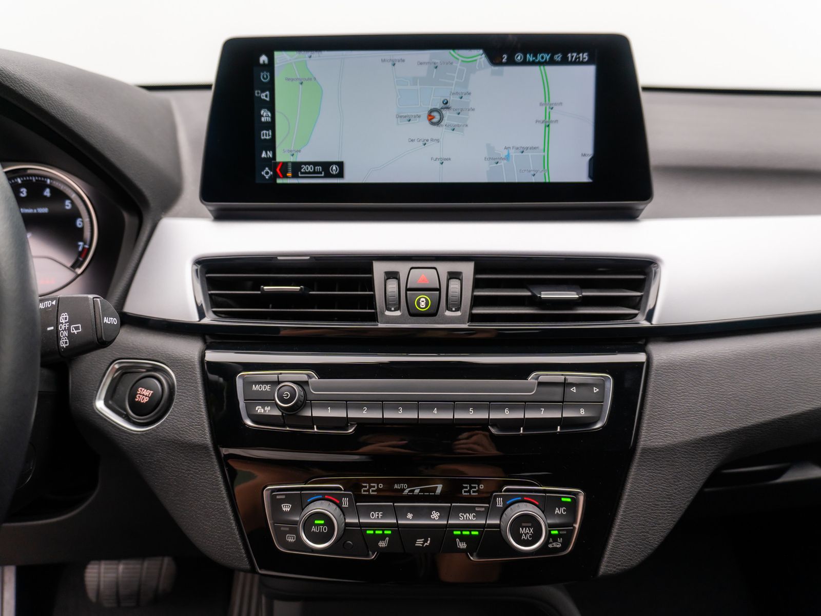 Fahrzeugabbildung BMW X1 xD25e Kamera HUD DAB Navi+ Stop&Go Komfort