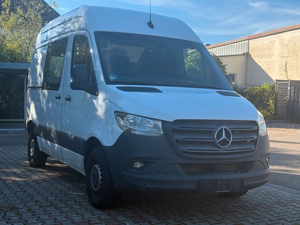 Image of Mercedes-Benz Sprinter