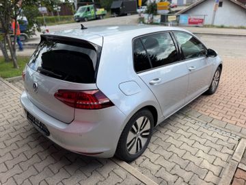 Volkswagen Golf - 5