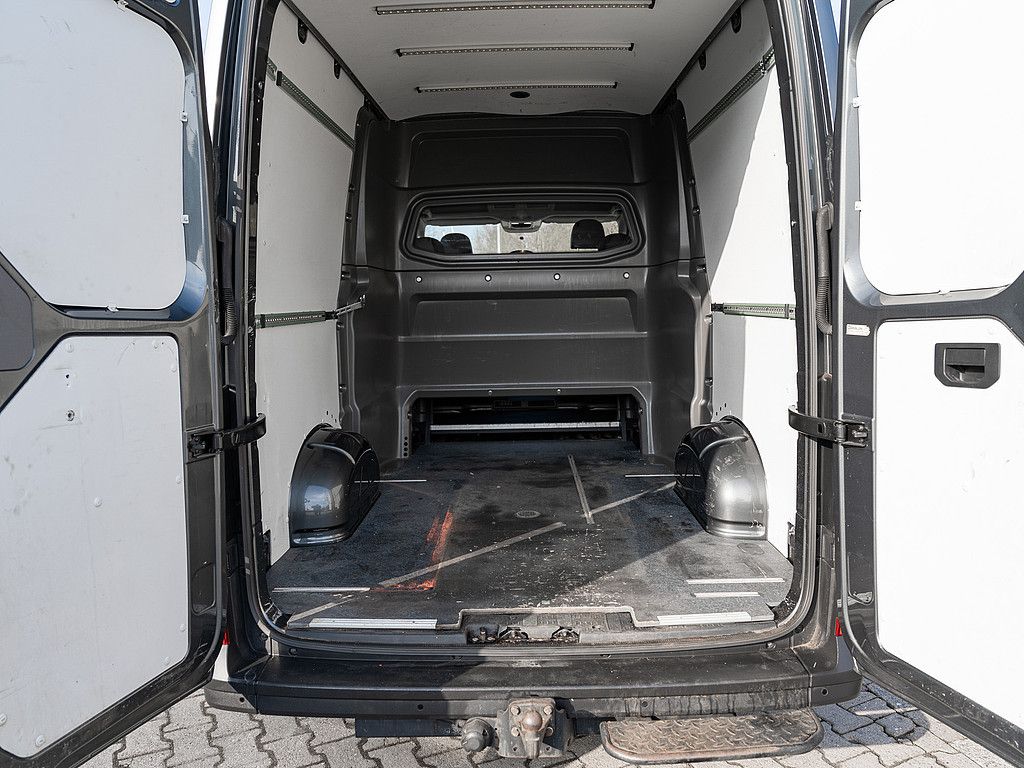 Fahrzeugabbildung Volkswagen Crafter 2.0 TDI PLUS Mixto L2H2 AHK STHZG NAVI