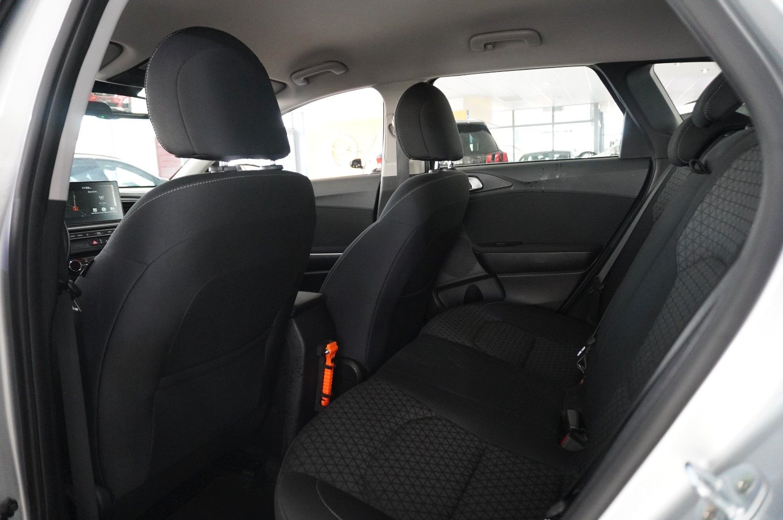 Fahrzeugabbildung Kia cee'd SW 1.6 CRDI 7-DCT DYNAMIC NAVI/LED/KAMERA